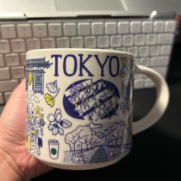 Starbuck destination mug, Tokyo - Picture 1 of 3